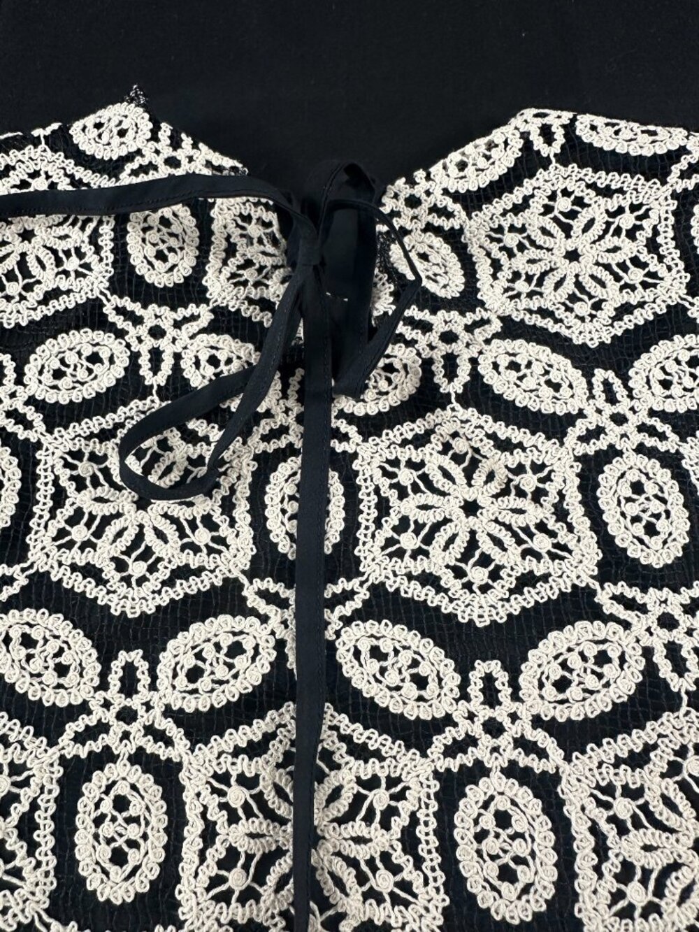 Heyson Embroidered Puff Sleeve Top – Black & Cream – S/M/L – NWT BTS, Work, Fall - Picture 12 of 16